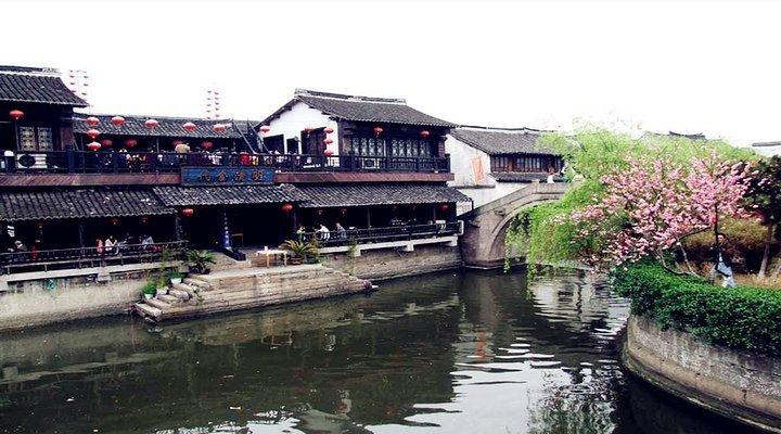 婉婉周末|春节前夕“整活”,长沙IFS非遗艺术展引人注目
